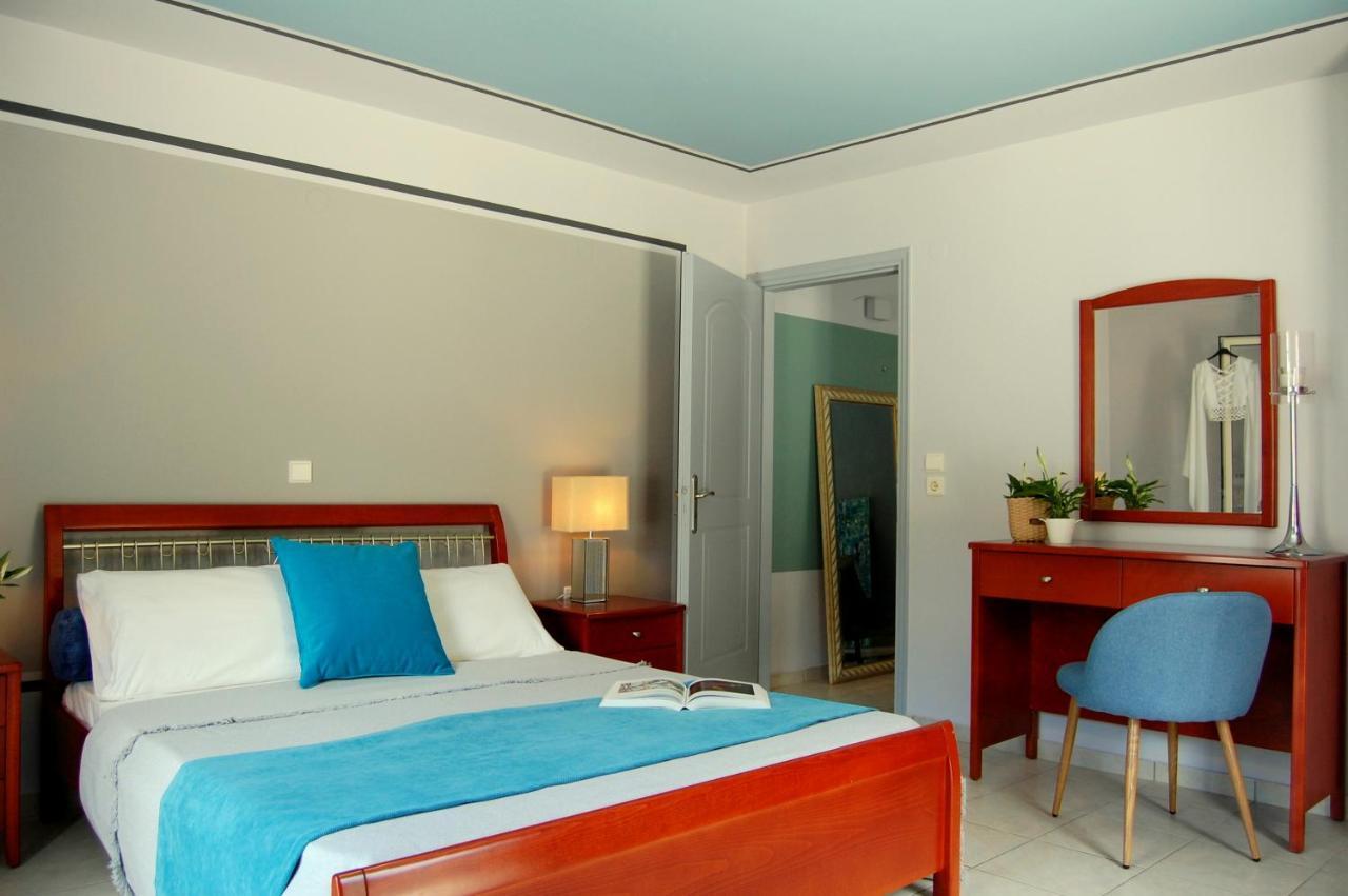 Alkyoni Apartments & Studios Poros  ภายนอก รูปภาพ