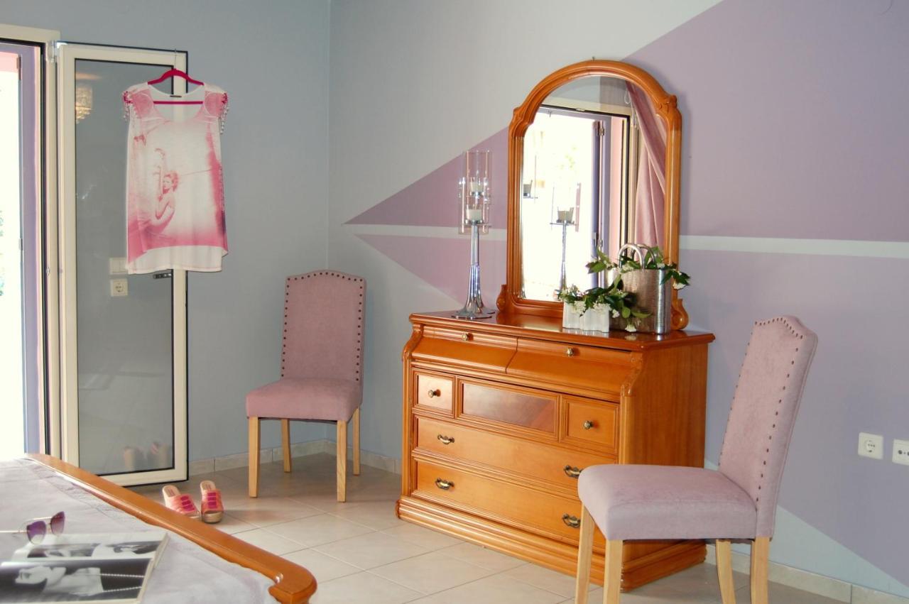 Alkyoni Apartments & Studios Poros  ภายนอก รูปภาพ
