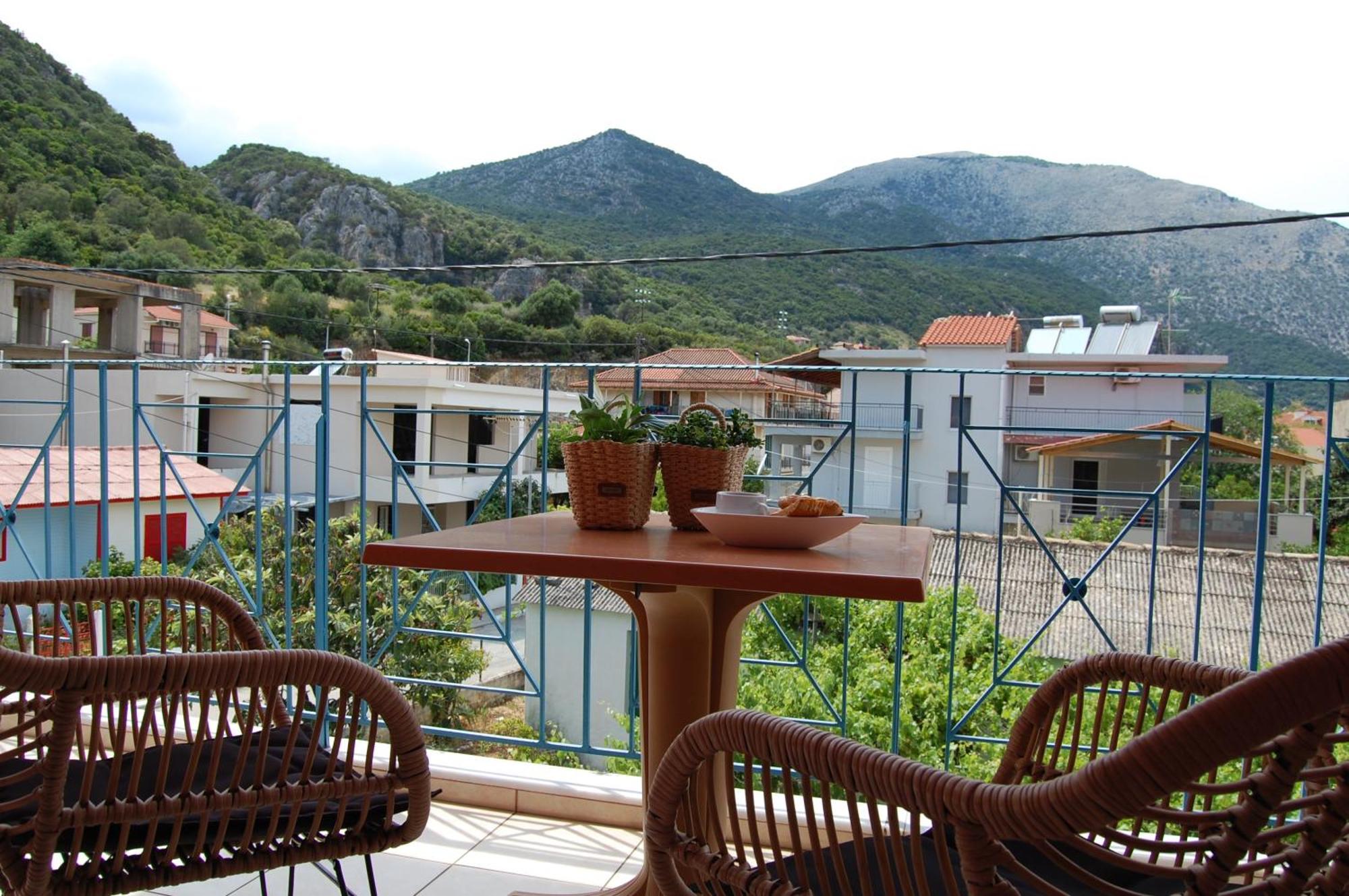 Alkyoni Apartments & Studios Poros  ภายนอก รูปภาพ