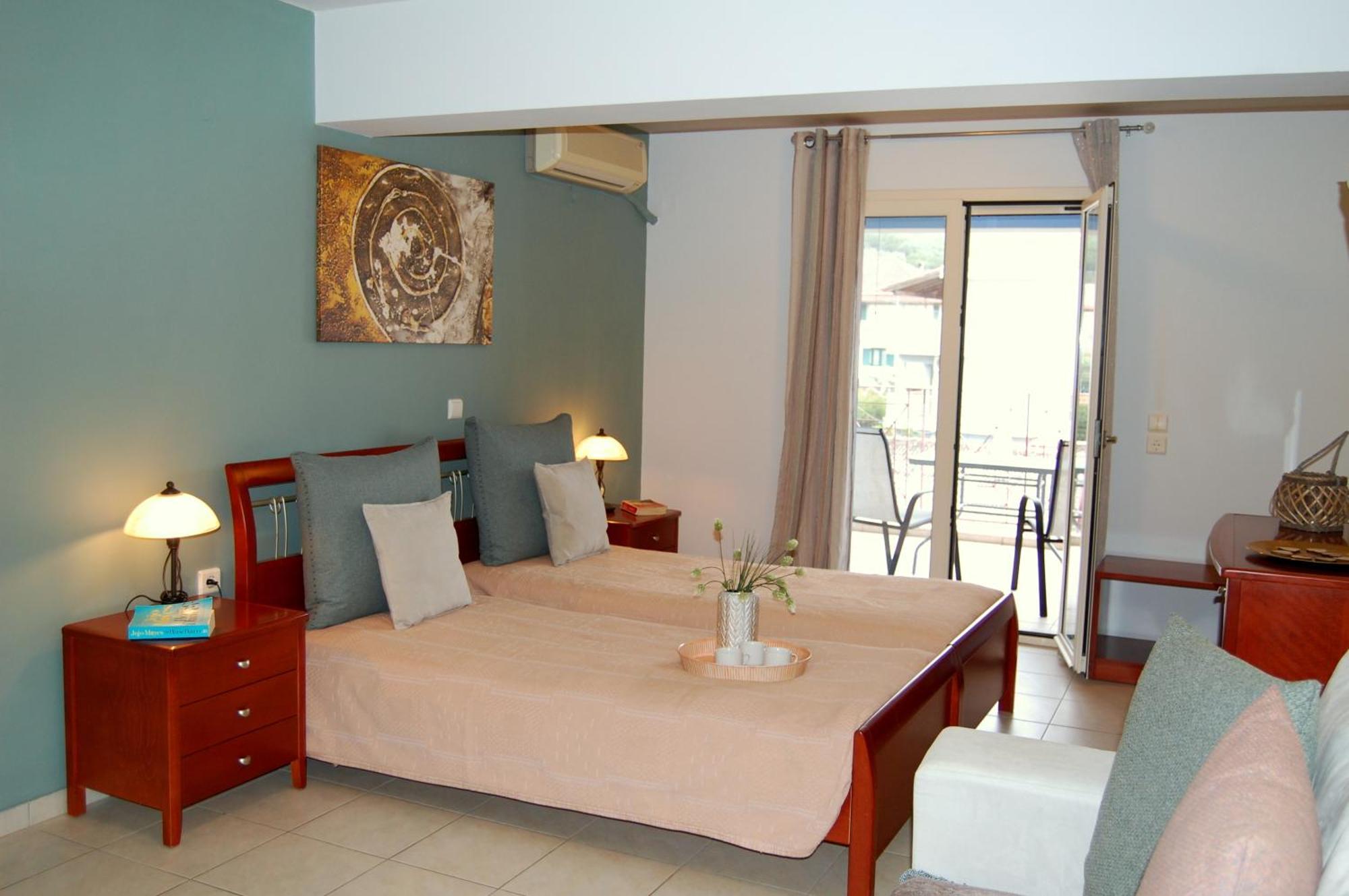 Alkyoni Apartments & Studios Poros  ภายนอก รูปภาพ